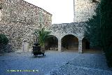 Ch�teaux&nbsp;-&nbsp;Janvier 2005. Ch&acirc;teau Royal de Collioure (66). Cours d'honneur.