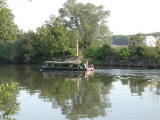 Bateaux&nbsp;-&nbsp;Mai 2004. Un bateau sur l'oise pr&egrave;s de Cergy (95).