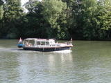 Bateaux&nbsp;-&nbsp;Juin 2004. Un bateau sur l'oise pr&egrave;s de Cergy (95).